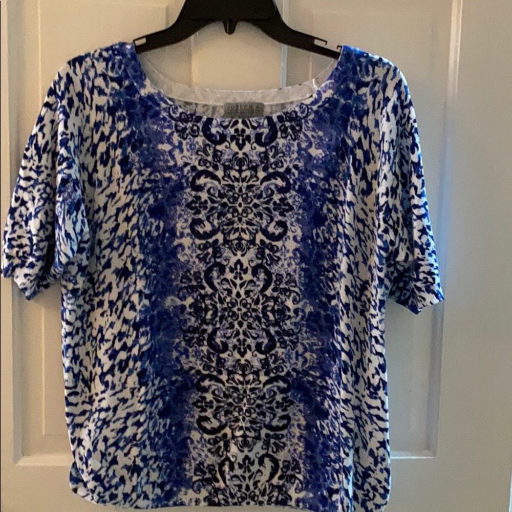 Short sleeve sweater
